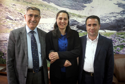 hakkari___le_maire_sortant_et_les_deux_candidats_bdp.jpg